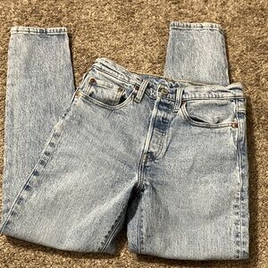 Levi’s Premium Light Wash Button Up BIG E Women's Jeans size W26/L28